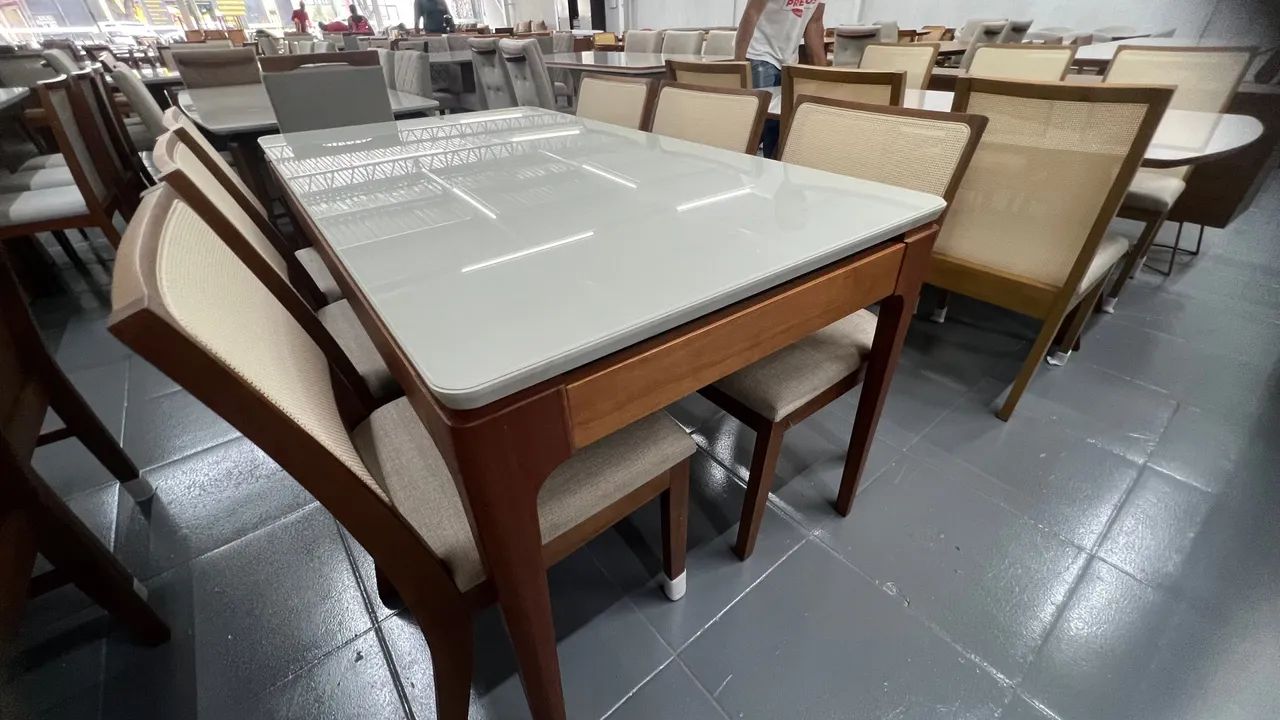Conjunto de Mesa de Jantar com 6 Cadeiras resistente de madeira  - Foto 2