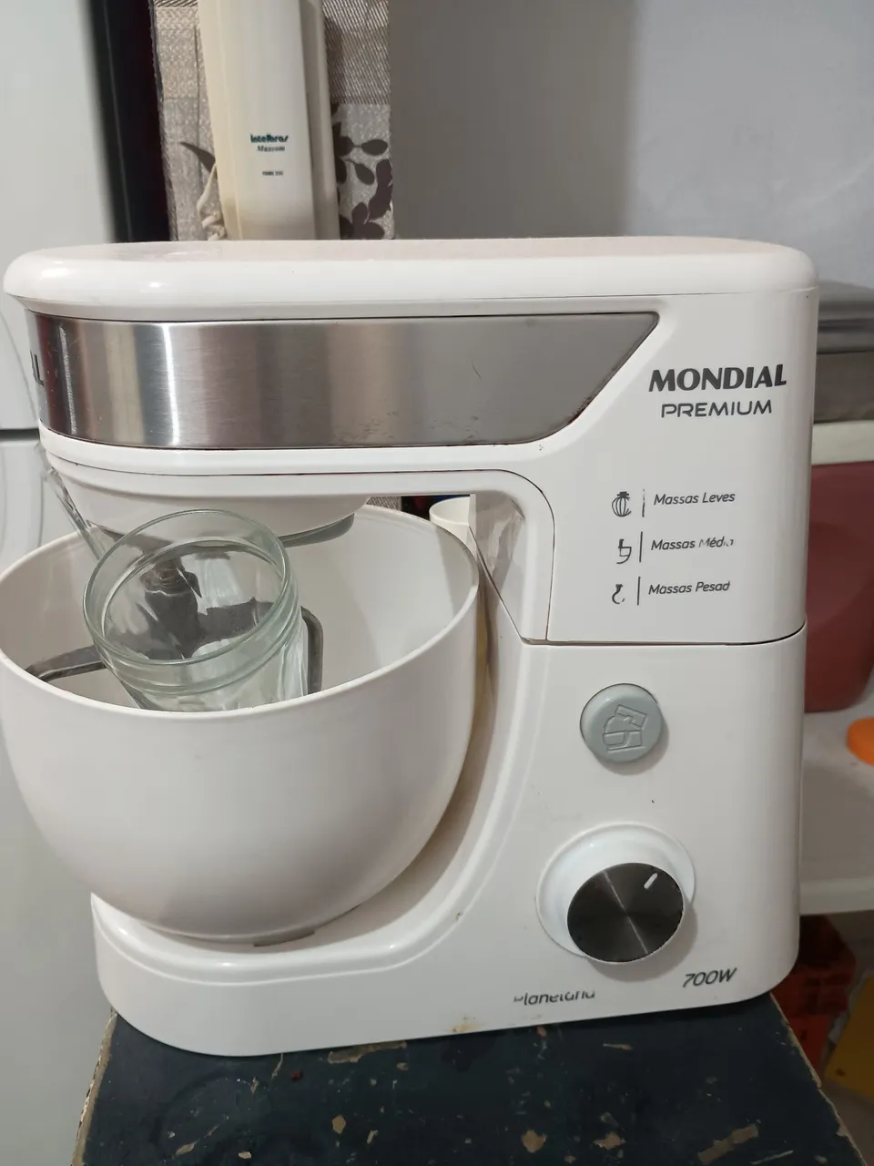 Batedeira Planetária Mondial Premium 700W