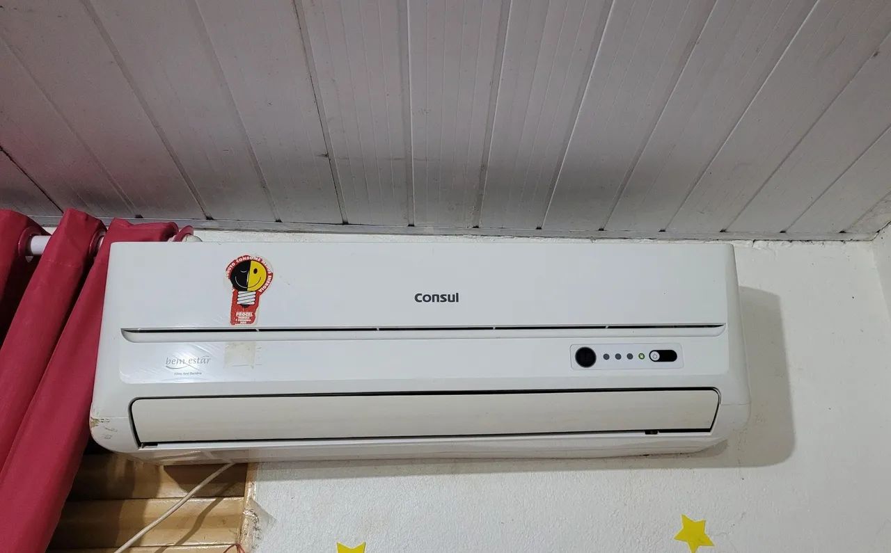 Vendo central de ar da marca Cônsul de 12mil btu's.