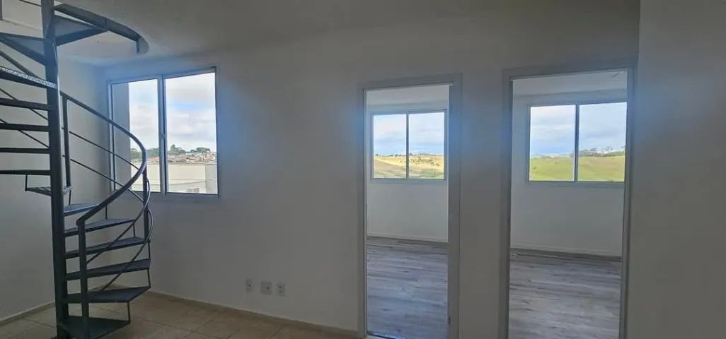 APARTAMENTO DUPLEX / DISPENSO CORRETORES - Foto 3