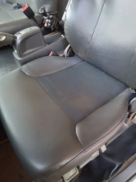 Caminhão basculante 6x4 traçado - Foto 8