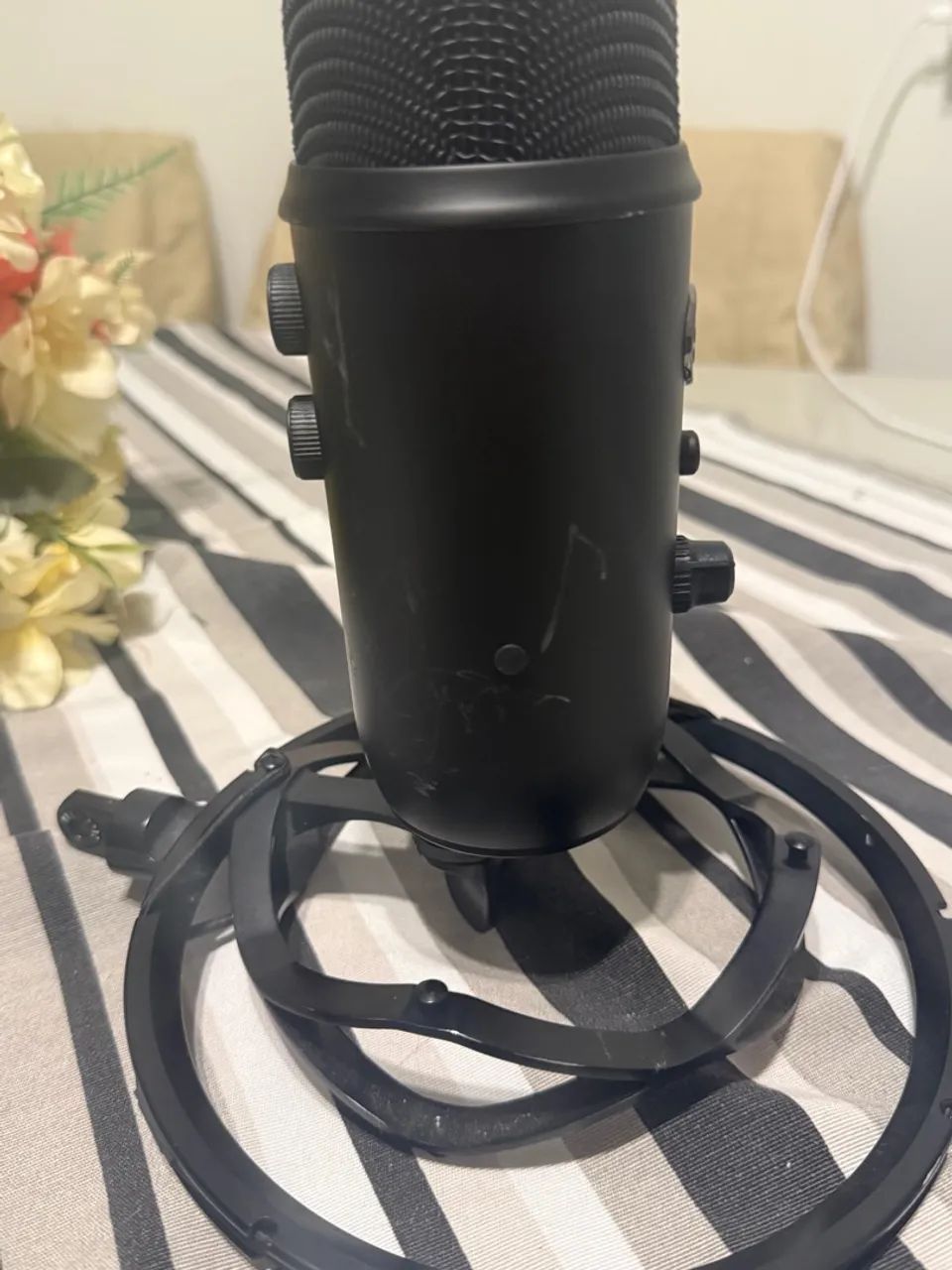 Microfone Condensador Usb Blue Yeticaste64341172756482122