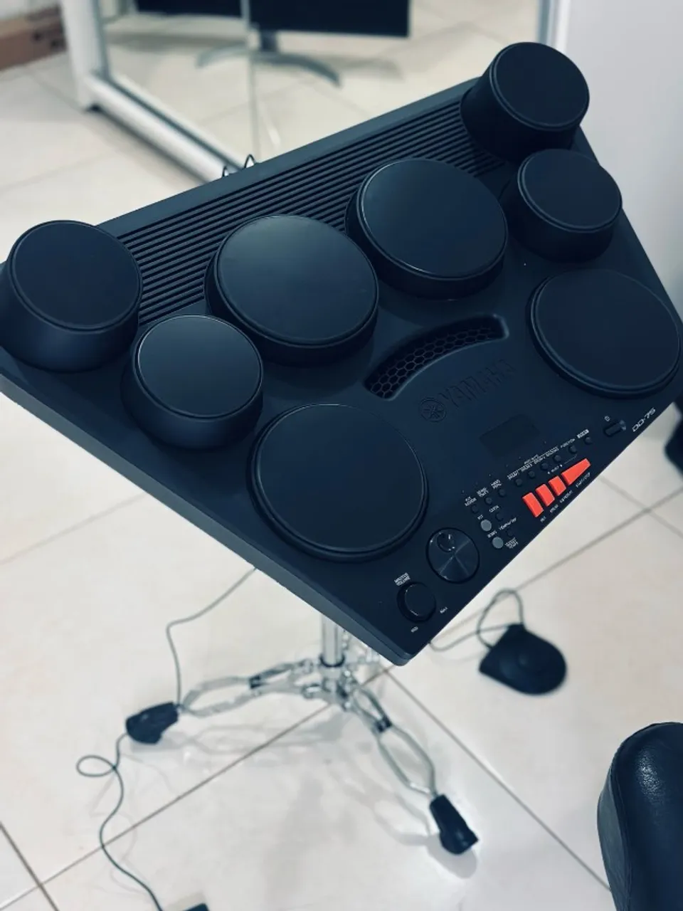 Bateria Portátil Yamaha DD-75 - POUQUÍSSIMO USADA