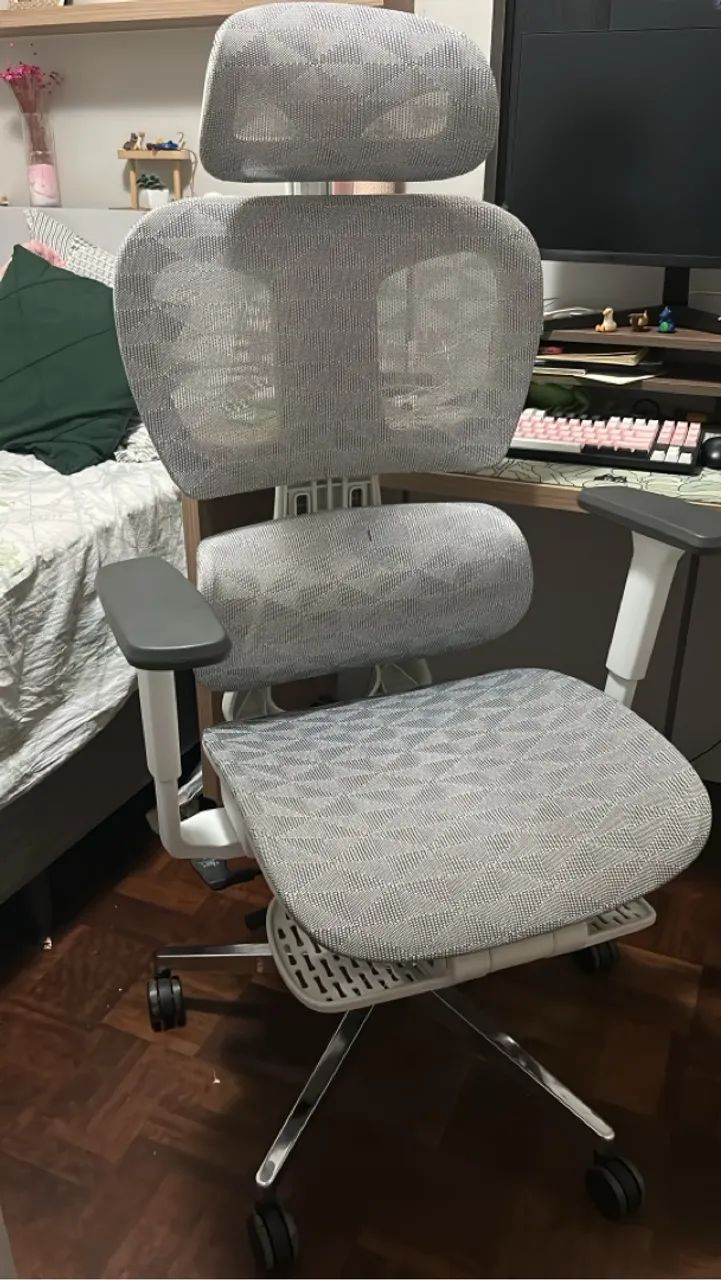 Cadeira de Escritório Ergonômica com Rodas Sensetup Cozy T03