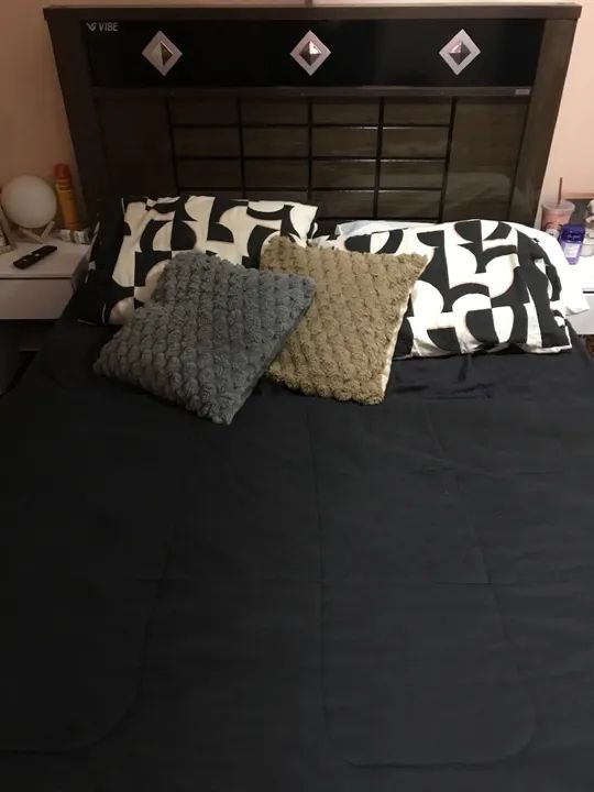 Cama Casal com colchão 