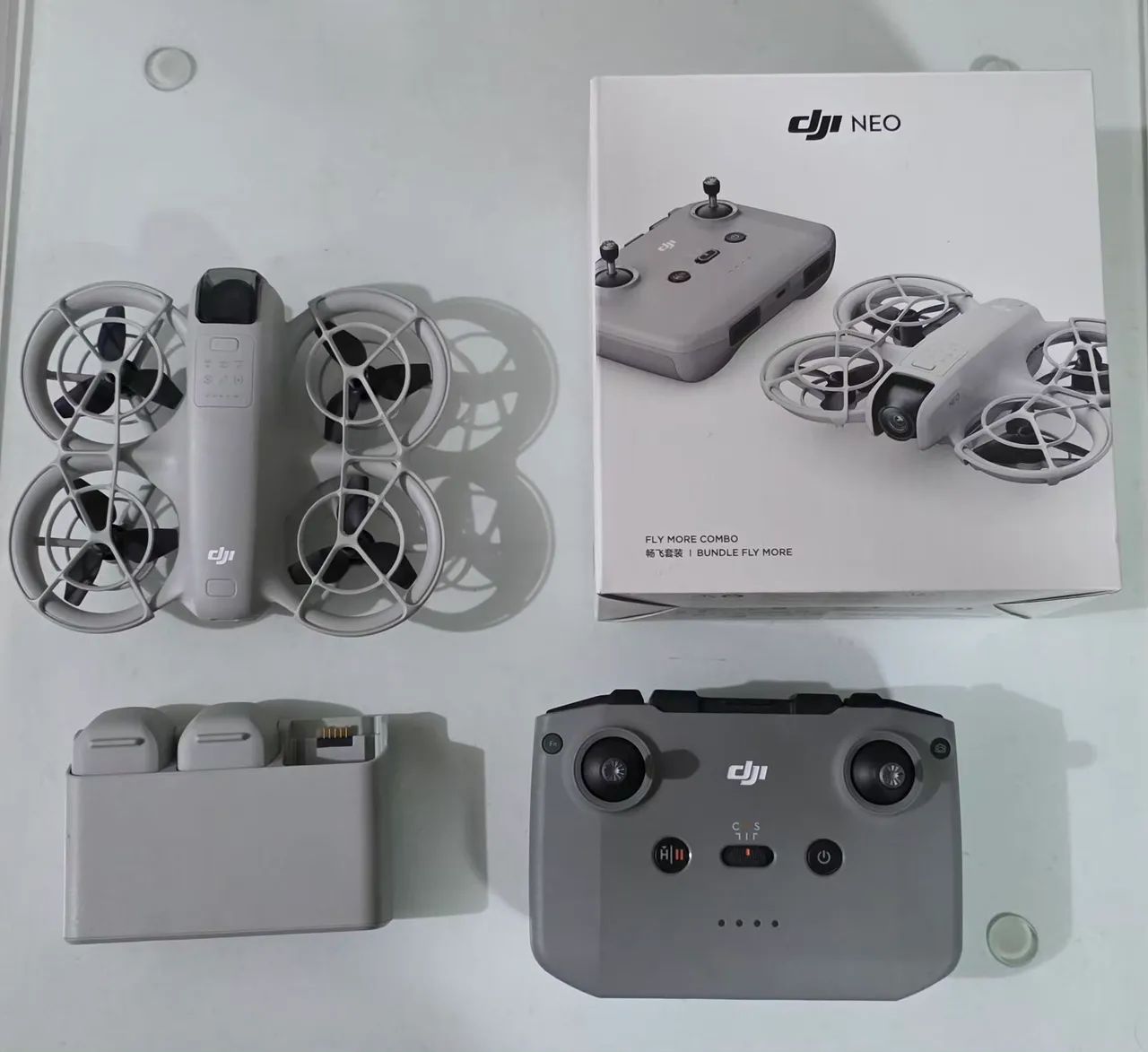 Drone DJI NEO FLY MORE COMBO - Foto 2