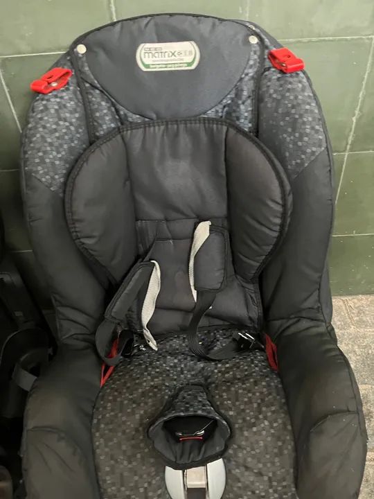 Cadeirinha de Carrinho para Bebê Matrix ótimo estado!!  Até 25kg