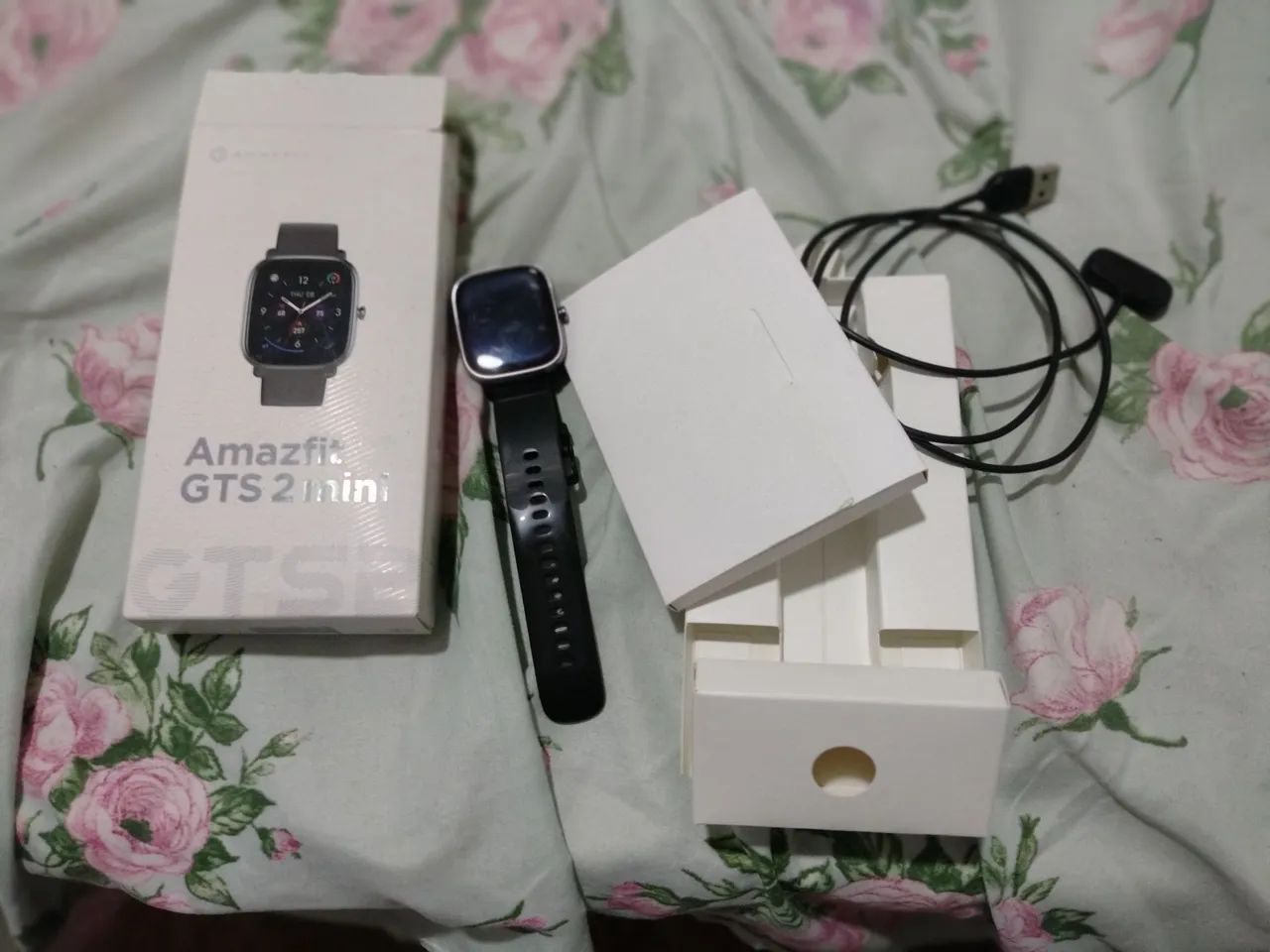 Amazfit GTS 2 mini Smartwatch usado