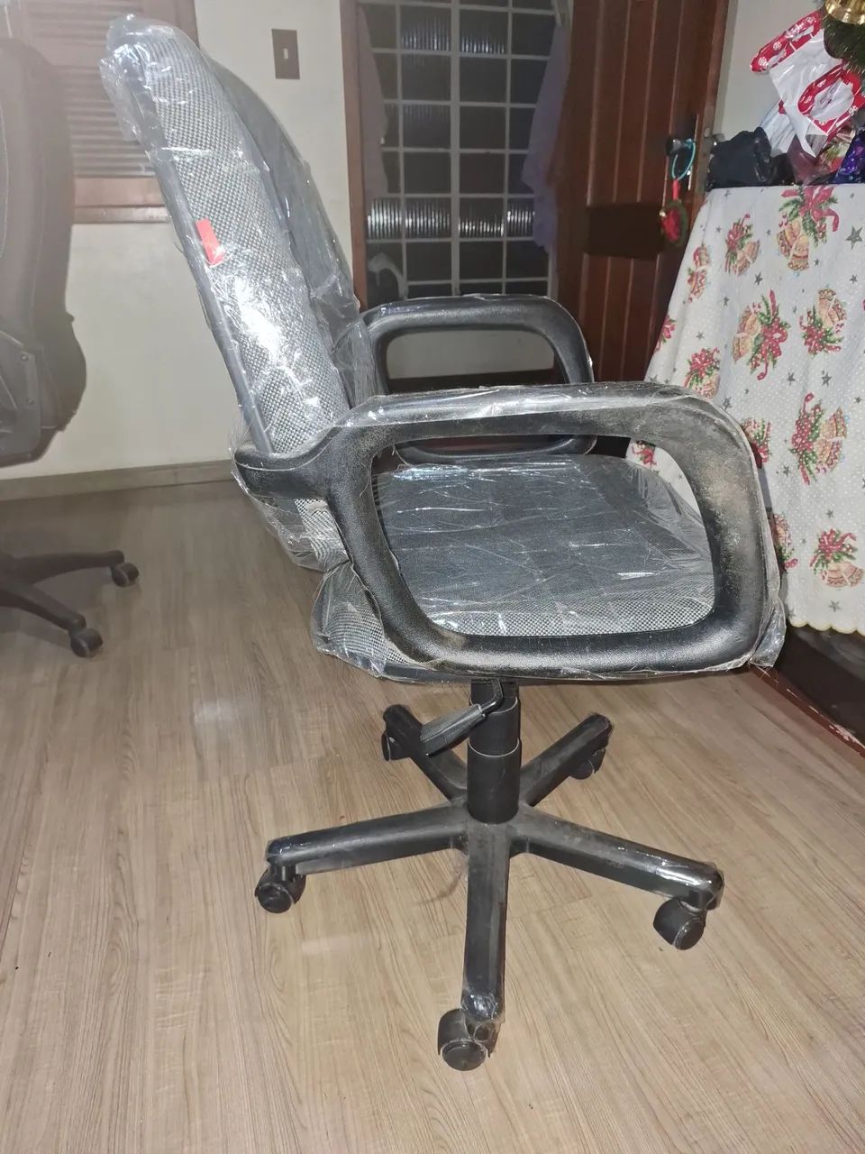 Cadeira de Escritório Giratória Preta