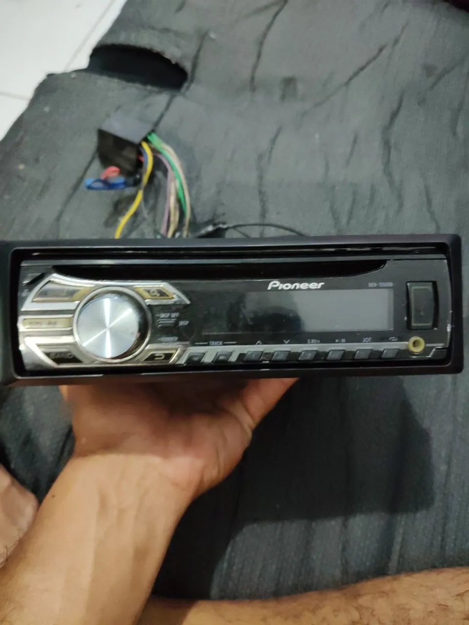 Som Automotivo Pioneer DEH-1550UB