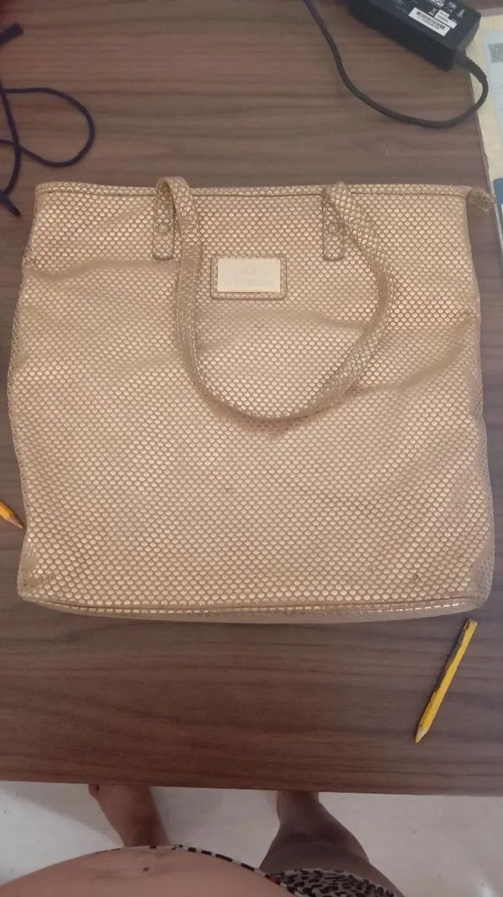 BOLSA AREDDA DOURADA COURO