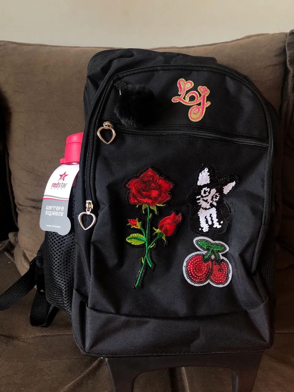 mochila infanto-juvenil(com rodinhas) + garrafa 600ml - Foto 2