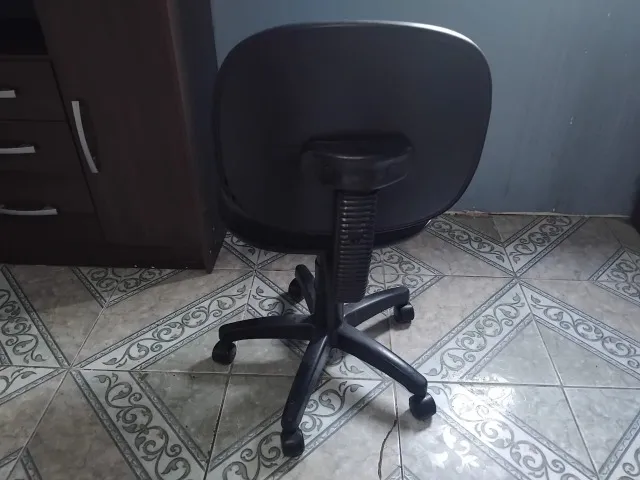 Cadeira de escritório giratória