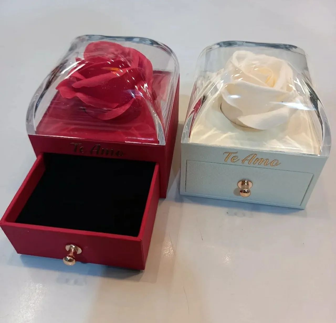 Porta Jóias "Eu te Amo" com Rosa Realista 