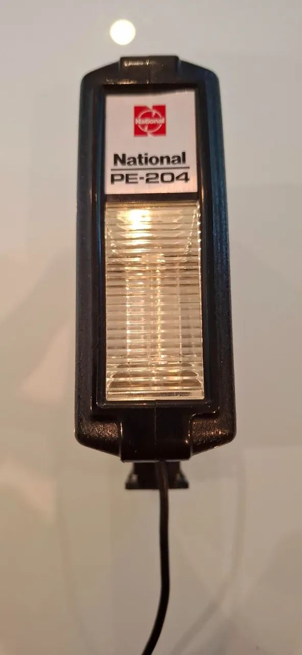 Flash vintage National PE-204