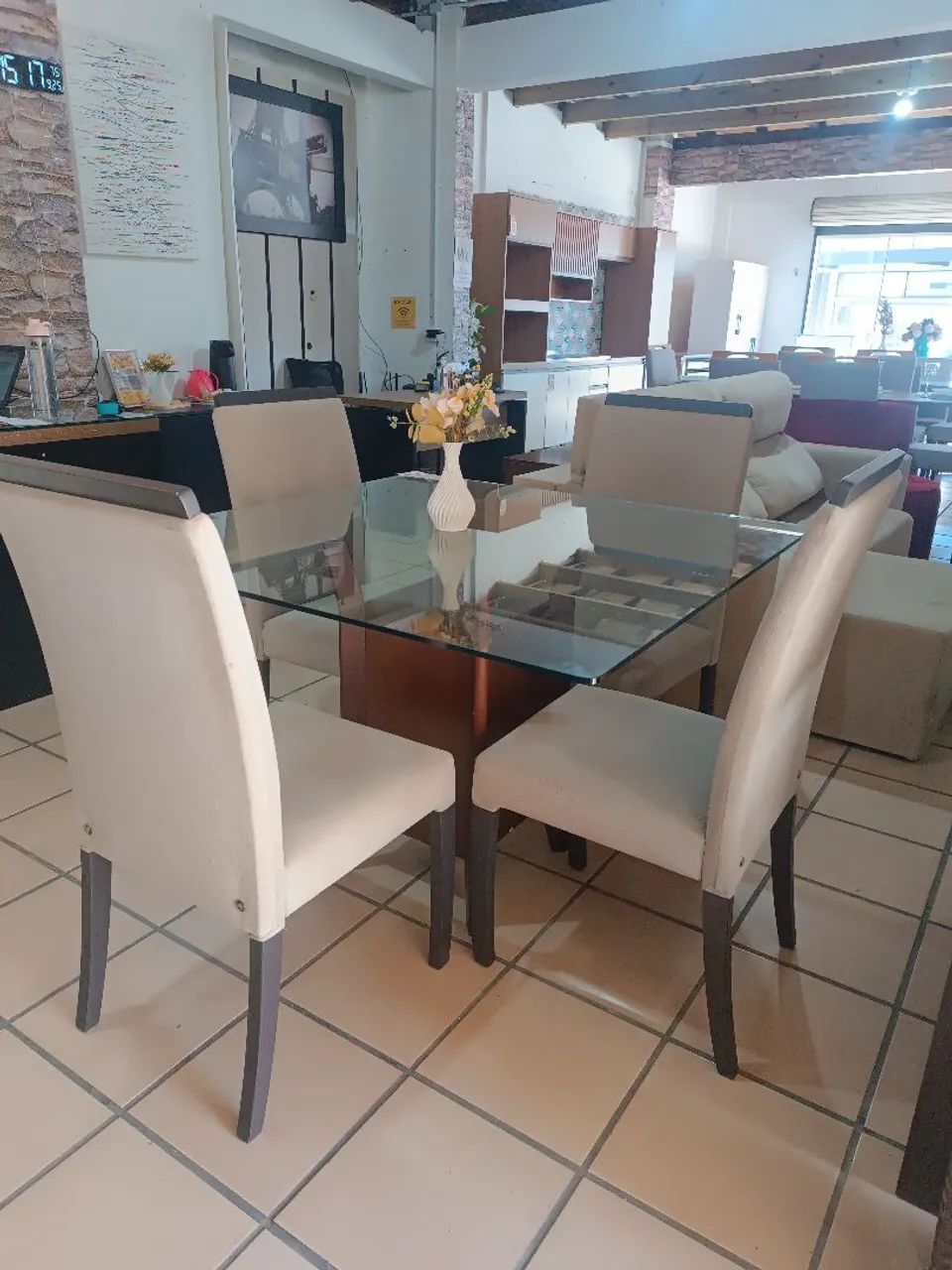 Mesa de Jantar com 4 Cadeiras 