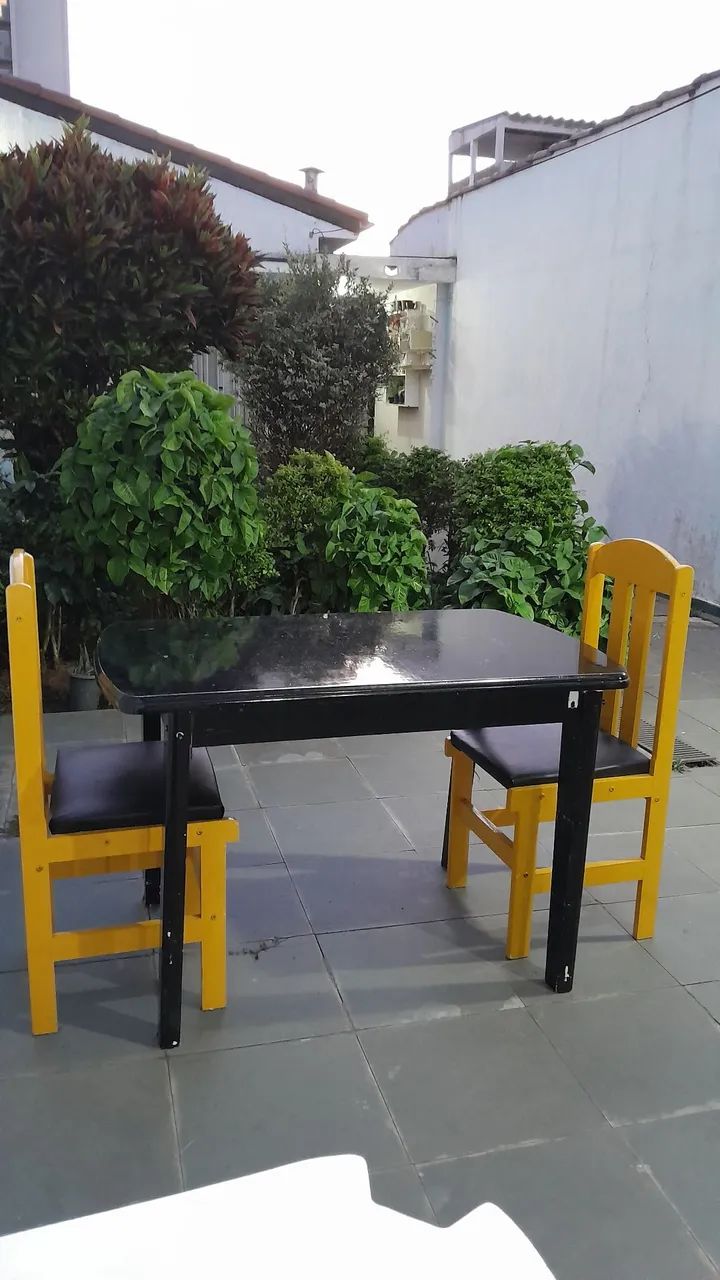 Mesa com cadeiras  - Foto 2