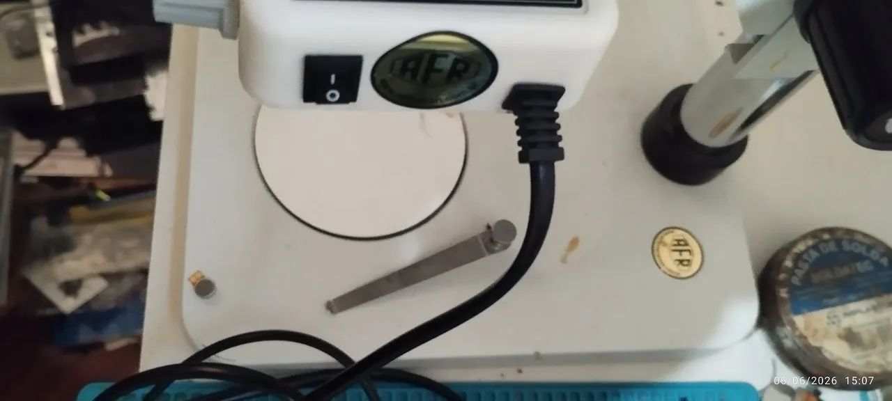 Microscópio binocular AFR