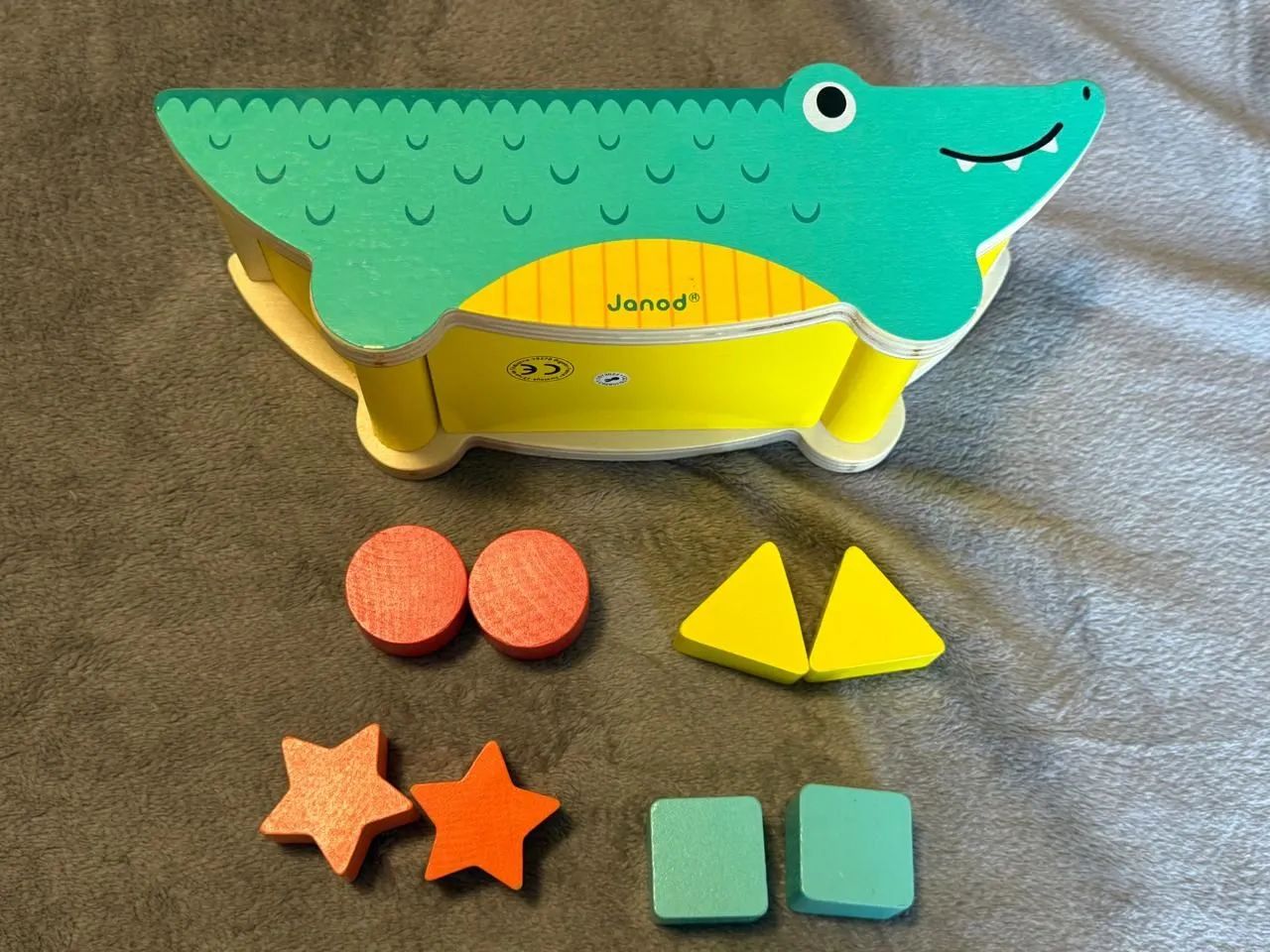 Brinquedo Encaixa-Formas Crocodilo (Marca Janod)  - Foto 2