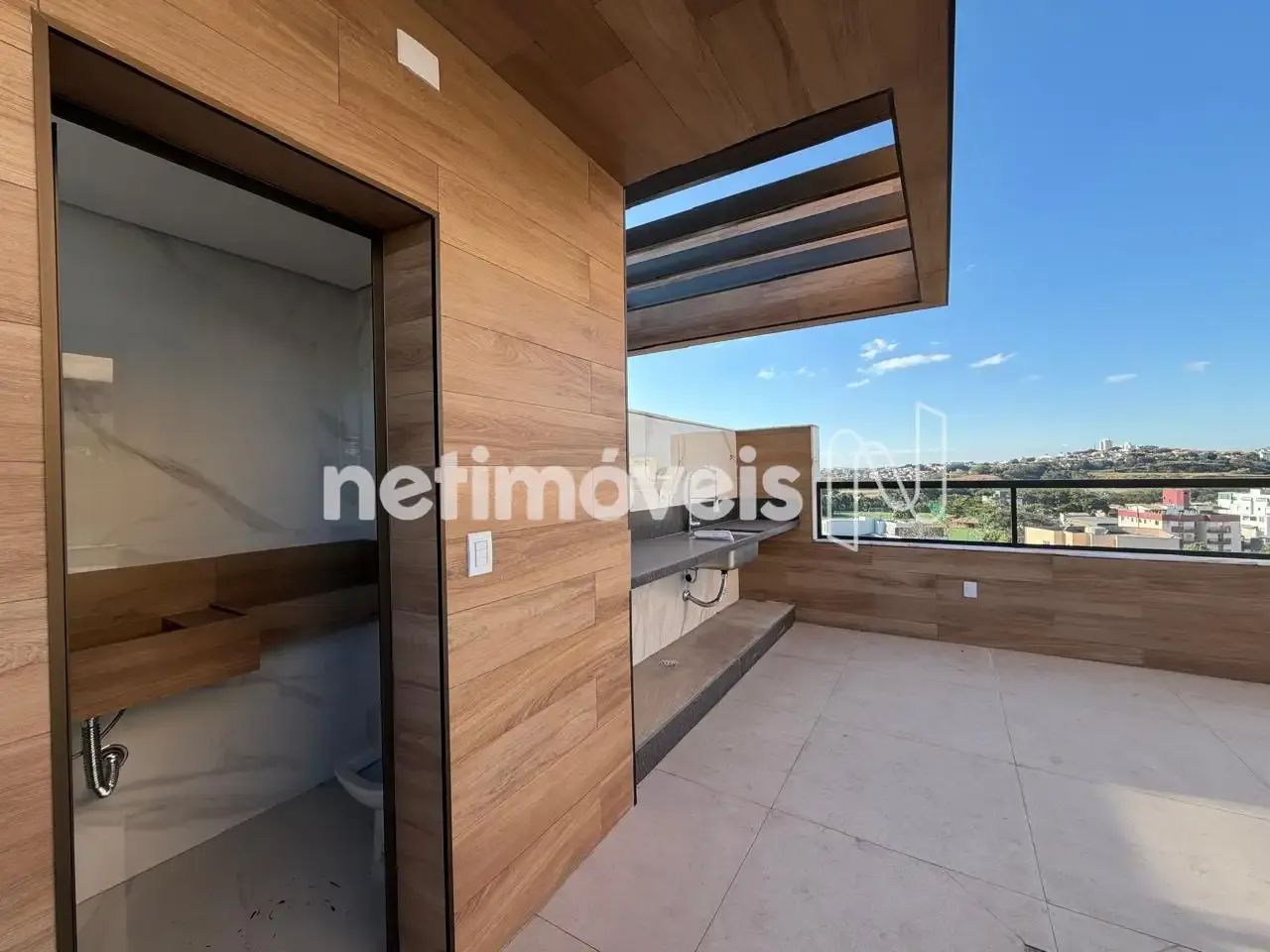 Cobertura de 4 quartos e 5 vags no Jaraguá! - Foto 2