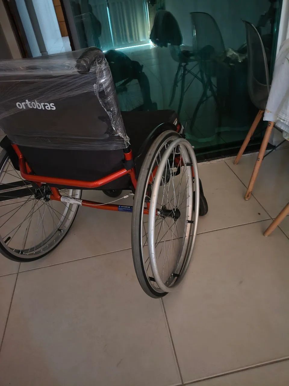 Cadeira de roda monobloco nova - Foto 4