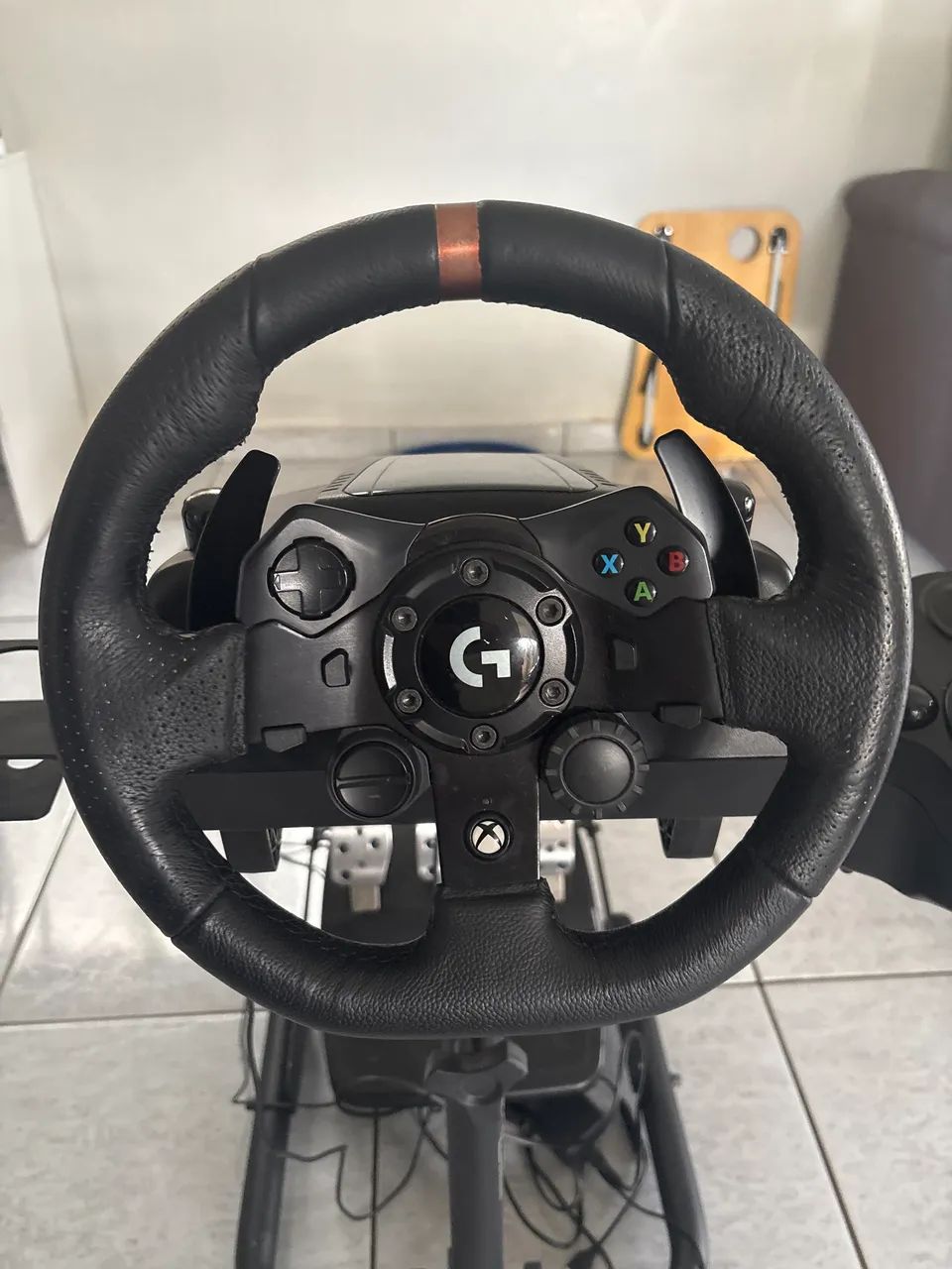 Volante Logitech g923 com câmbio e suporte de ferro - Foto 2