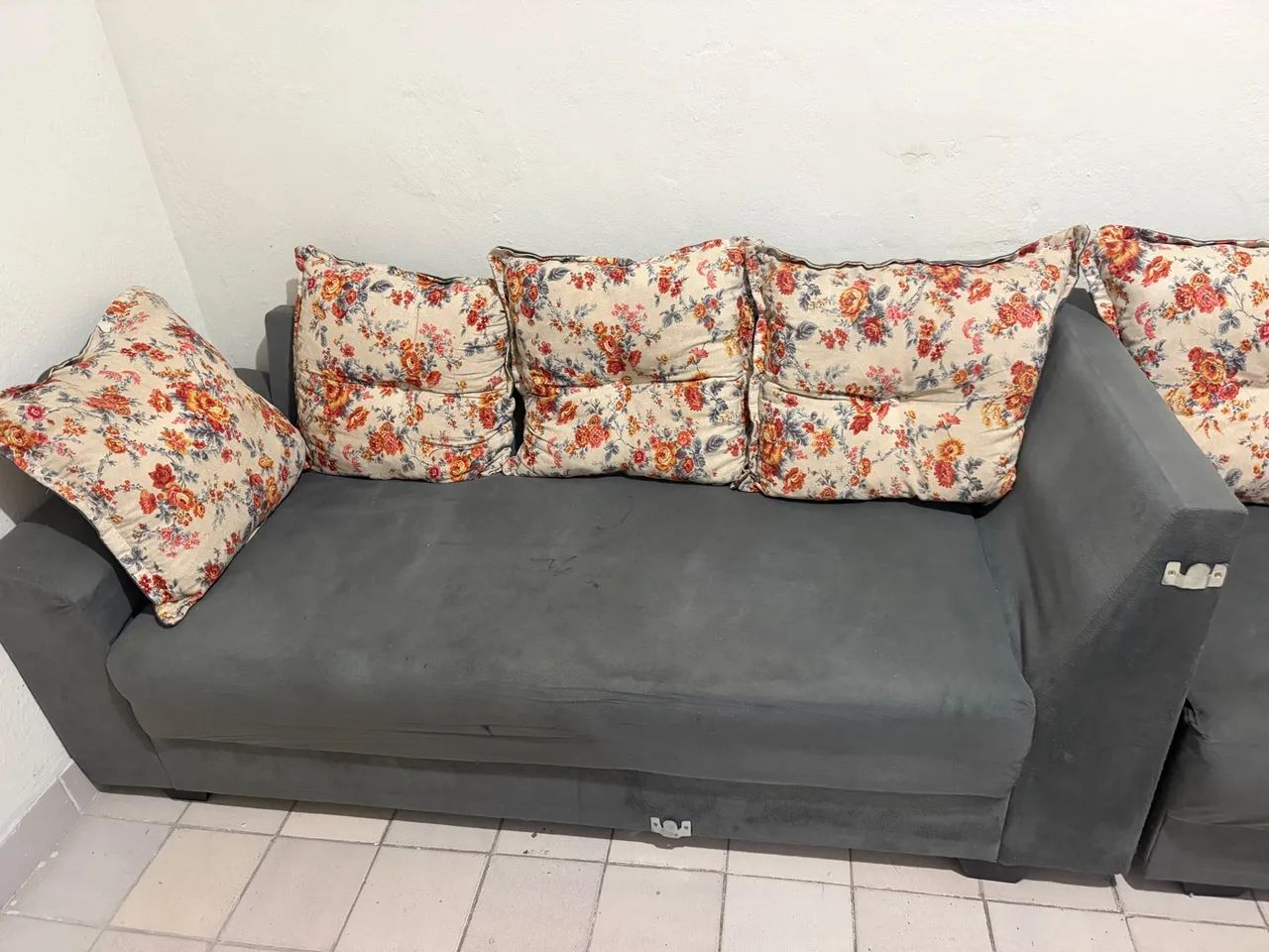 Sofá formato em L