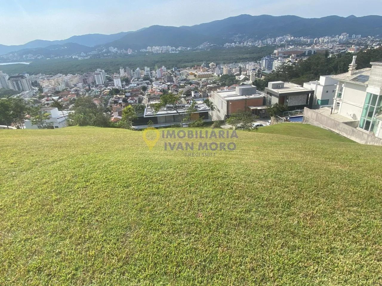 Terreno à venda em Trindade - Florianópolis - SC