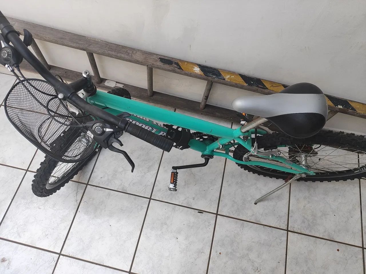 Bicicleta marchas aro 26 impecável  - Foto 3