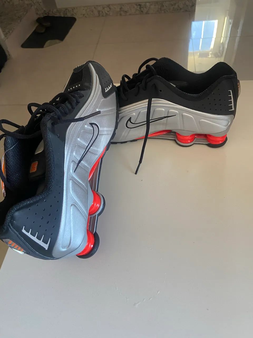 Nike shox R4