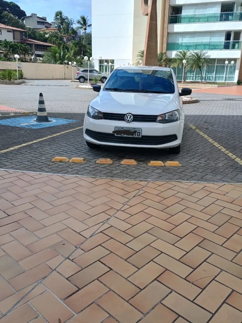 Volkswagen Gol GOL TRENDLINE 1.0 T.FLEX 8V 5P 2015