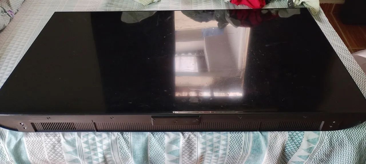Tv 50" TCL para retirada de peças 