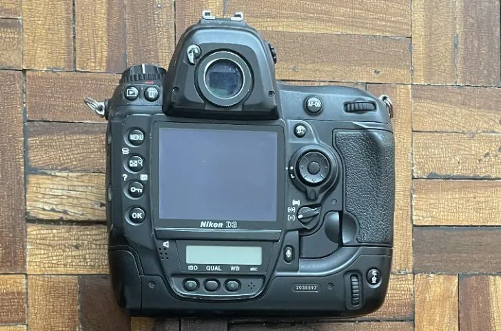 Nikon D3 (P/ Manutenção/Retirada de Peças) - Foto 2