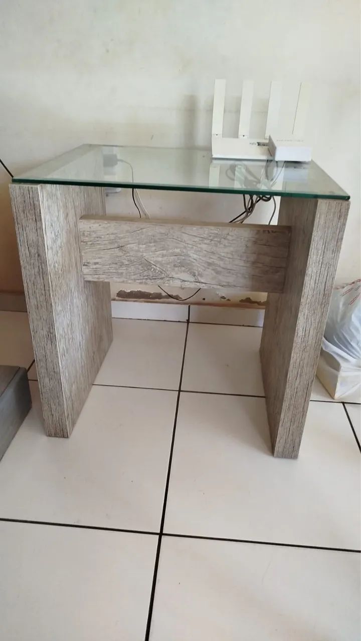Conjunto de mesa lateral e mesa de centro