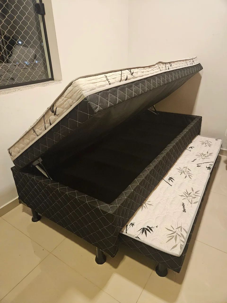 Cama box solteiro com baú e cama auxiliar 