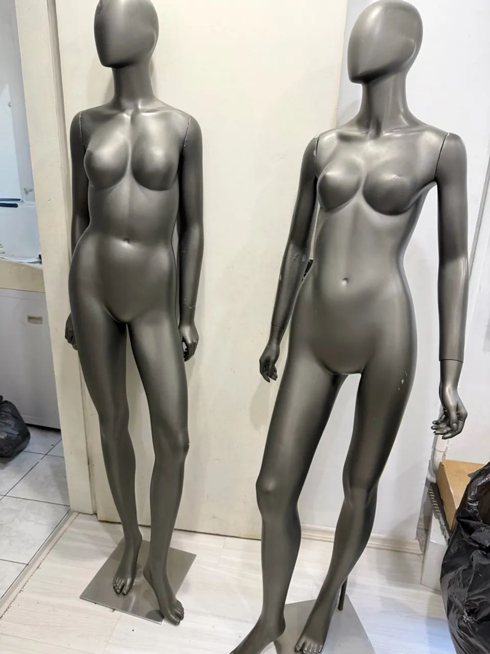 MANEQUINS