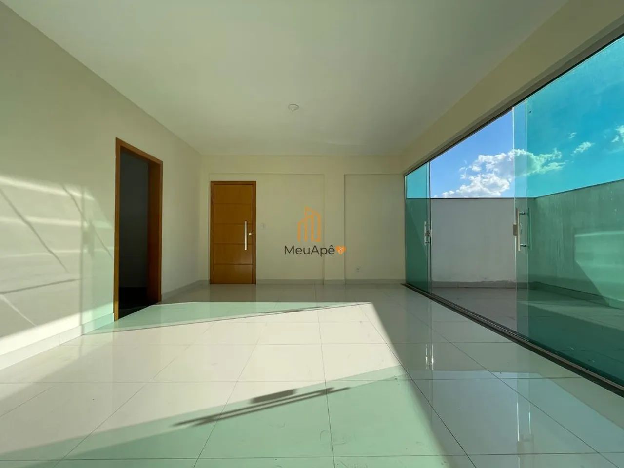 Área Privativa com 2 áreas externas, 3 vagas e elevador no Caiçaras - Foto 5