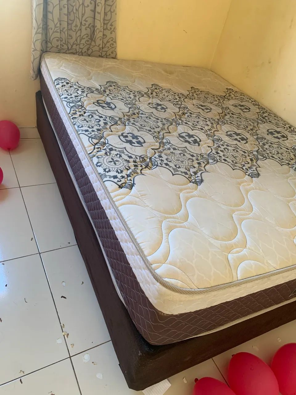 Cama box casal com colchão alto