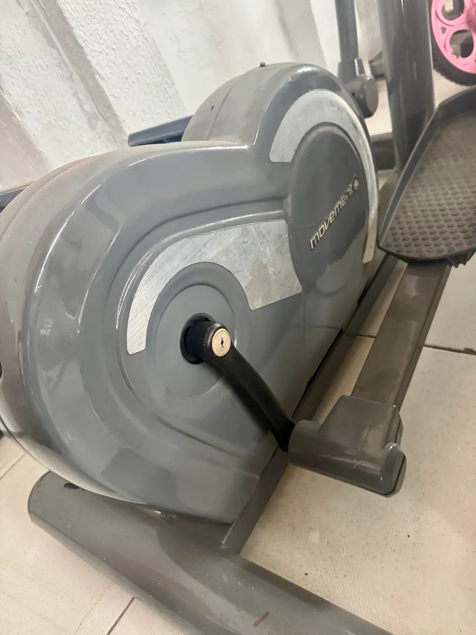 VENDO ESTEIRA, BICICLETA,ELÍPTICO, GRÁVITON E ANILHAS - Foto 2