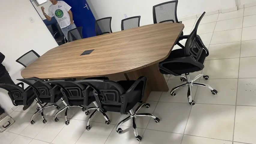 Mesa reunião semi oval
