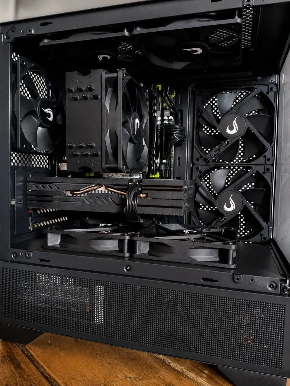 PC Gamer Xeon 2680 V4 e RX 580 - Foto 2