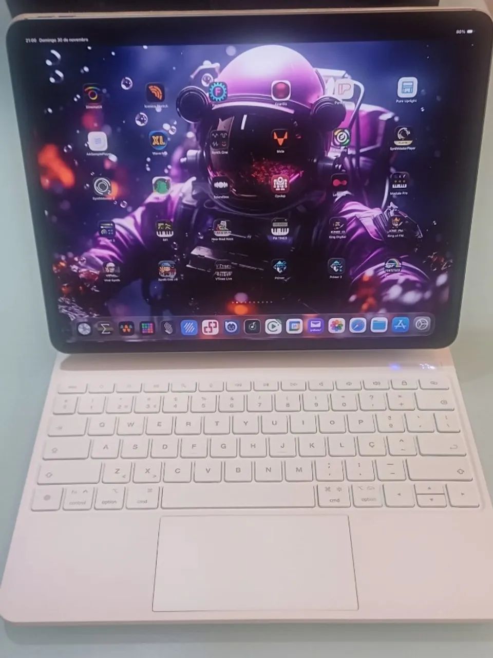 iPad Pro 12.9 com Keyboard Troco