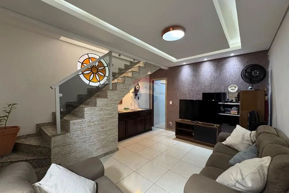 Casa Geminada Duplex 2 Quartos, 2 Vagas no Planalto/Bh!