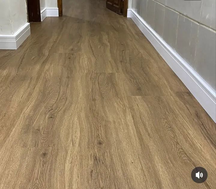 Venda e instalação de piso vinílico e rodapé  - Foto 2