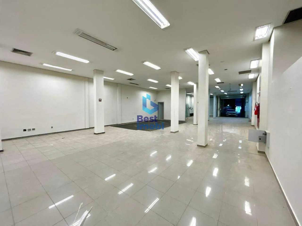 Loja Comercial com 400m2 Estrutura Completa e Excelente Localização - Foto 4