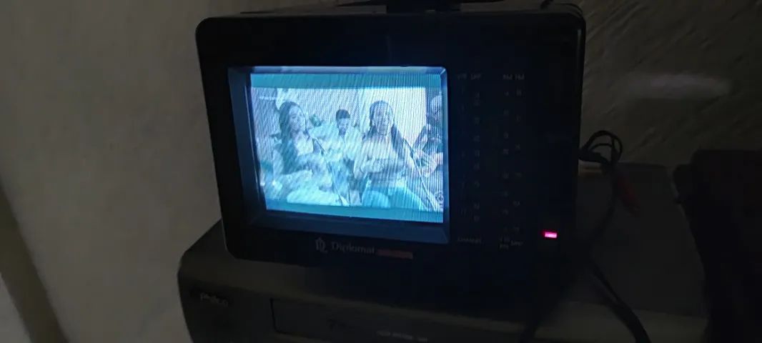 TV Diplomat 5 polegadas Cores Original - Foto 5