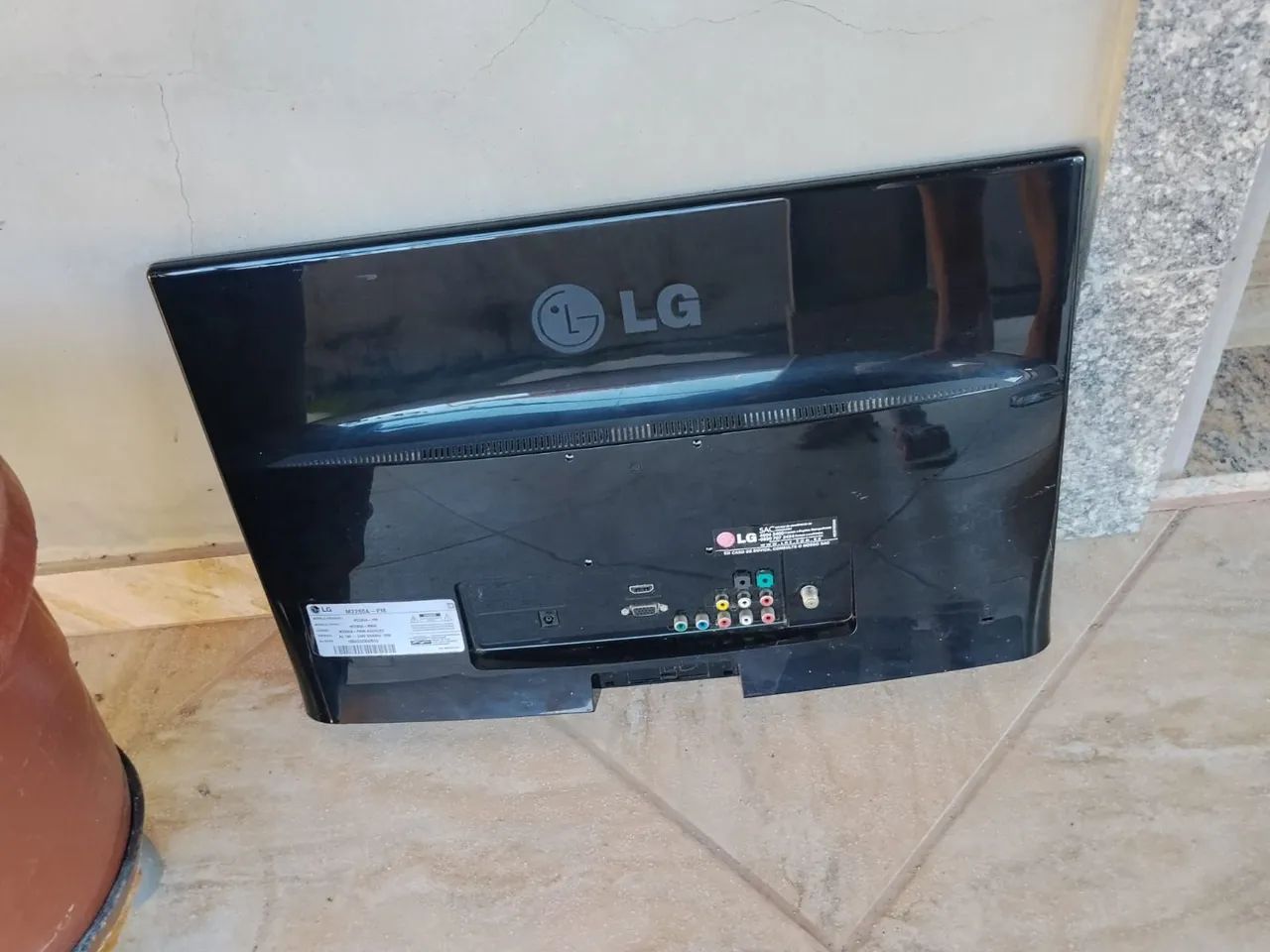 Televisão/Monitor LG - 22 Polegadas - Foto 2