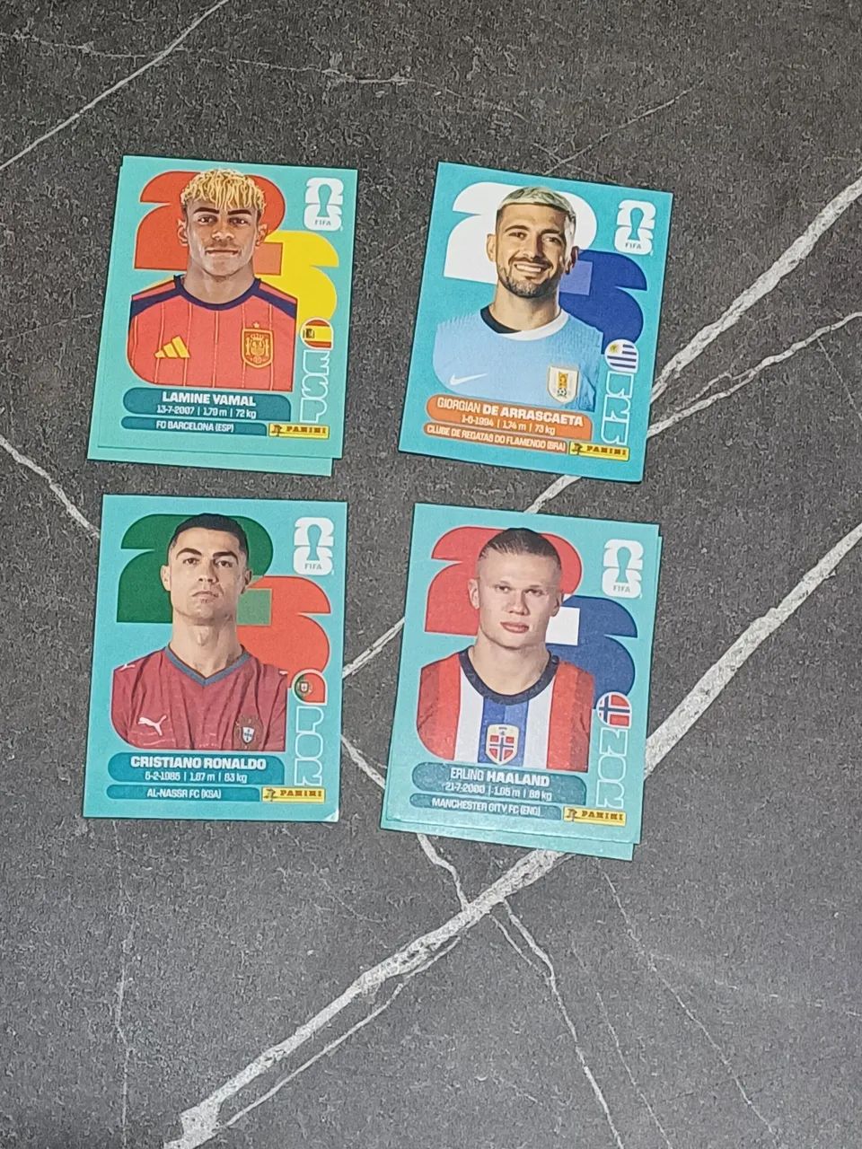 Figurinhas copa é extra stickr ( legends) - Foto 3
