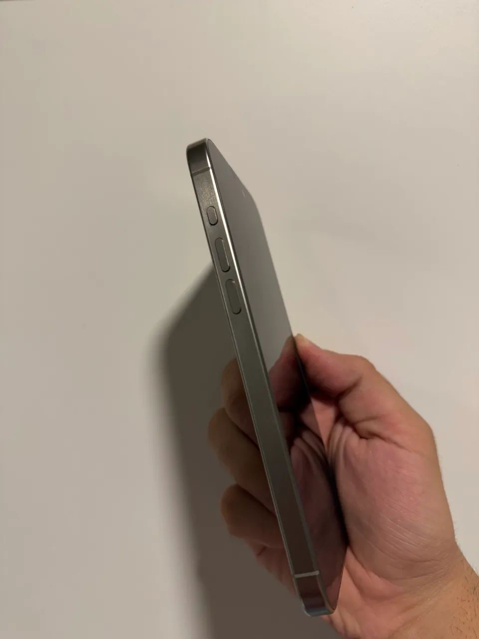 IPHONE 15 PRO MAX MUITO CONSERVADO - Foto 4
