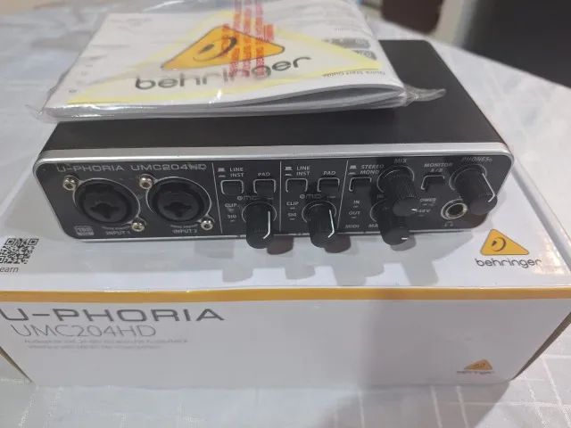 Interface de áudio Behringer UMC204HD - Foto 2